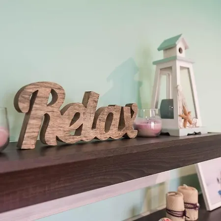 Peaceful Pastel Retreat In Apartament