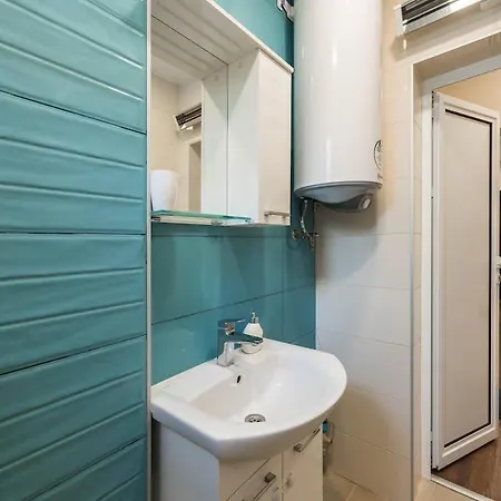 Peaceful Pastel Retreat In Apartament Warna