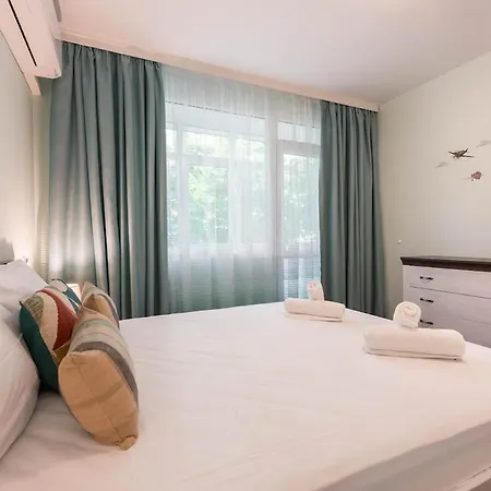 Peaceful Pastel Retreat In * Warna