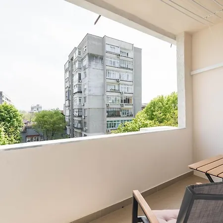 Peaceful Pastel Retreat In Apartament